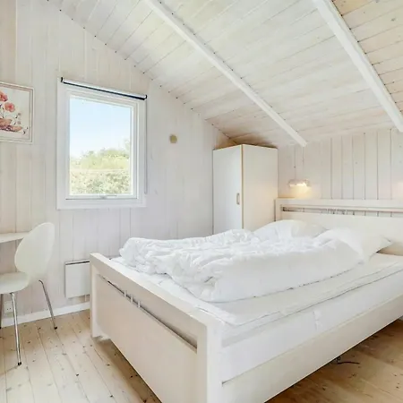Hébergement de vacances Bright House With Sea View And A Hot Tub On Als Sarup