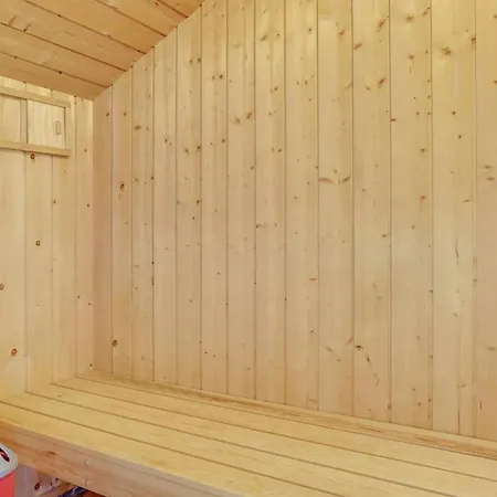 Bright House With Sea View And A Hot Tub On Als Hébergement de vacances Sarup