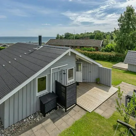 Bright House With Sea View And A Hot Tub On Als * Sarup